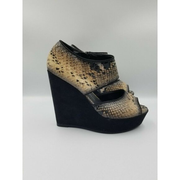 ROCK REPULIC DYLAN PEEP TOE WEDGE SANDALS WOMENS SIZE 7 FAUX SNAKE SKIN & SUEDE - Picture 3 of 12